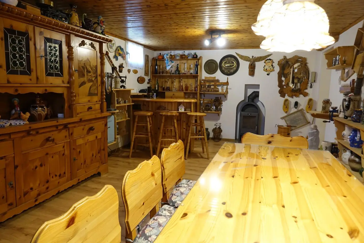 Stüberl im Keller