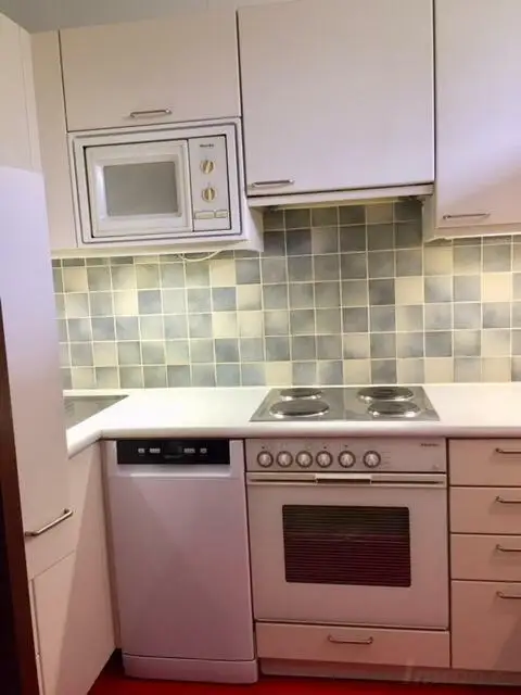 WG-geeignet, Top Lage: 3-Zimmer-Maisonette mit SW-Balkon -Neue Fenster-2.OG mit Lift