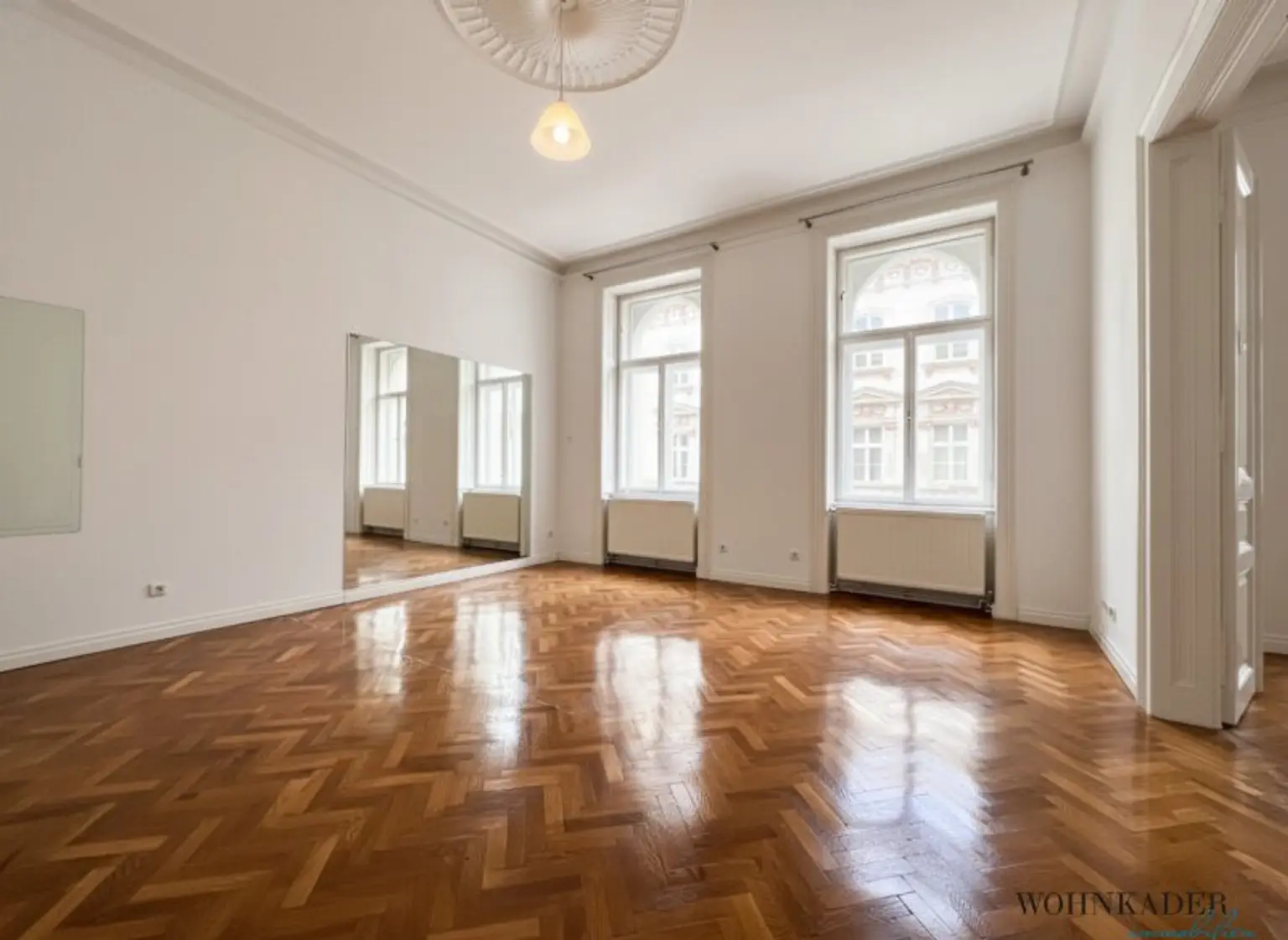 Stilvolle 5-Zimmer-Altbauwohnung in der Lindengasse