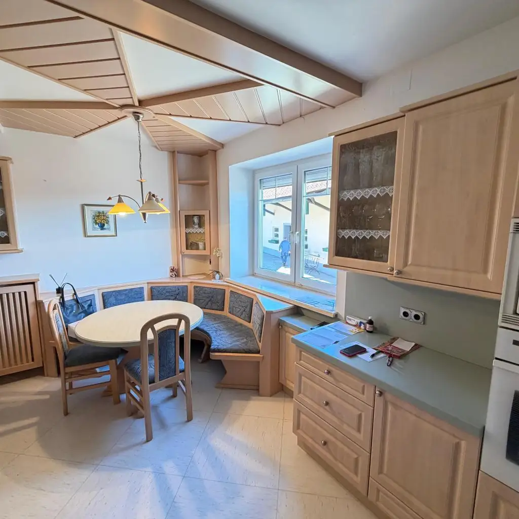 Wohnen in Aussichtslage mitten in der Natur auf  8 Ha. Grund, ehemalige Hofstelle!