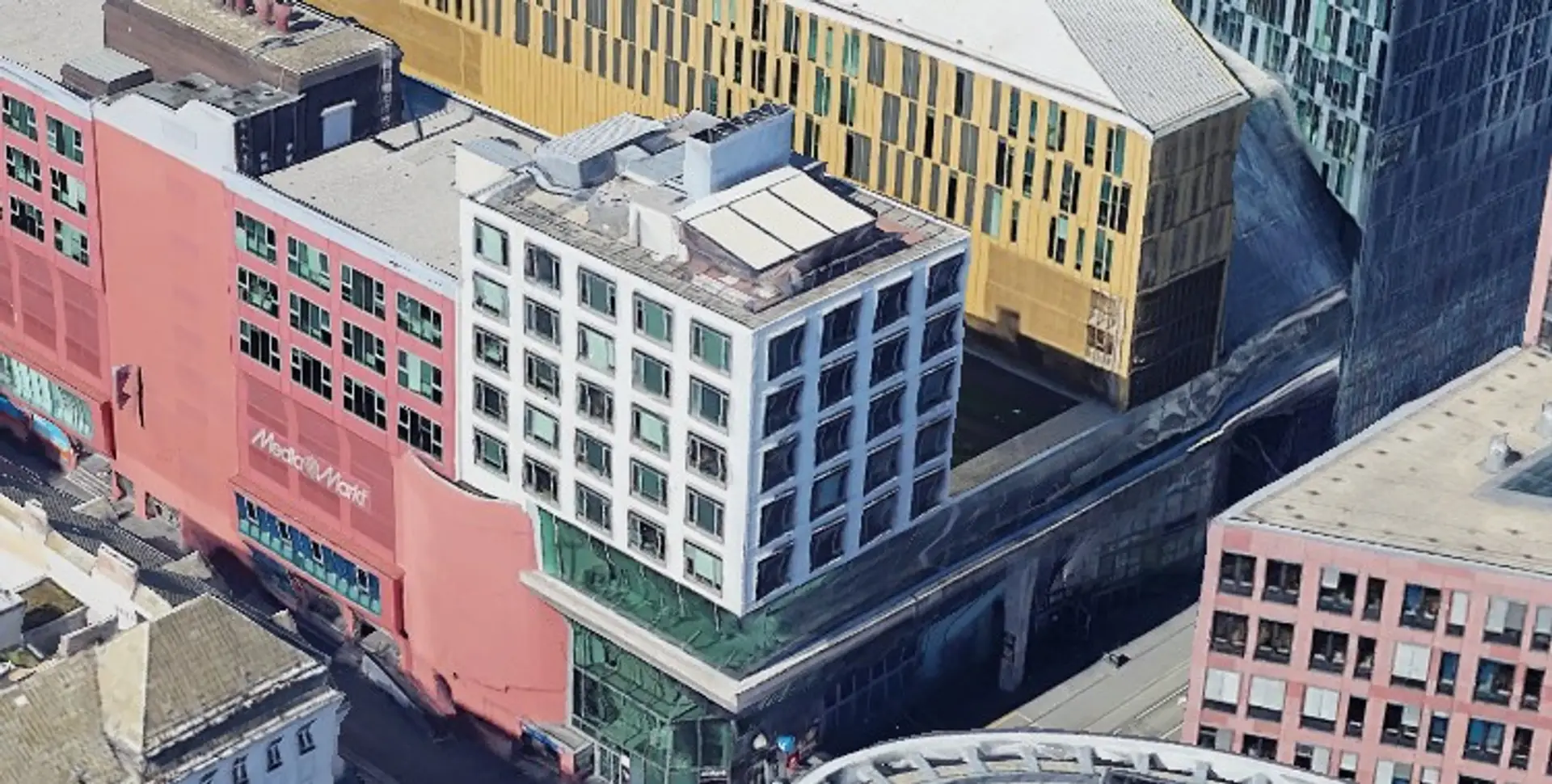 Wien Mitte Stadtlaterne quer