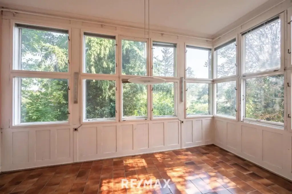 WOHNUNG IN ALTBAU-VILLA | EIGENGARTEN | SANIERUNGSBEDÜRFTIGES JUWEL