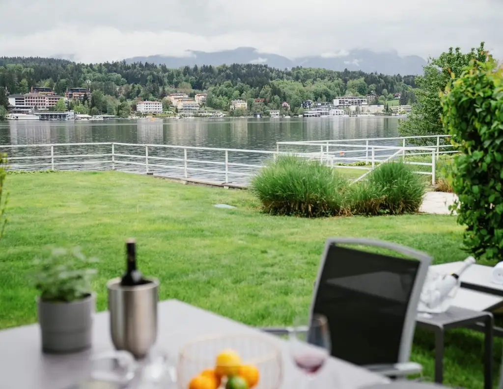 Exklusive Freizeitimmobilie am Wörthersee mit Seezugang und AirBnB-Potenzial