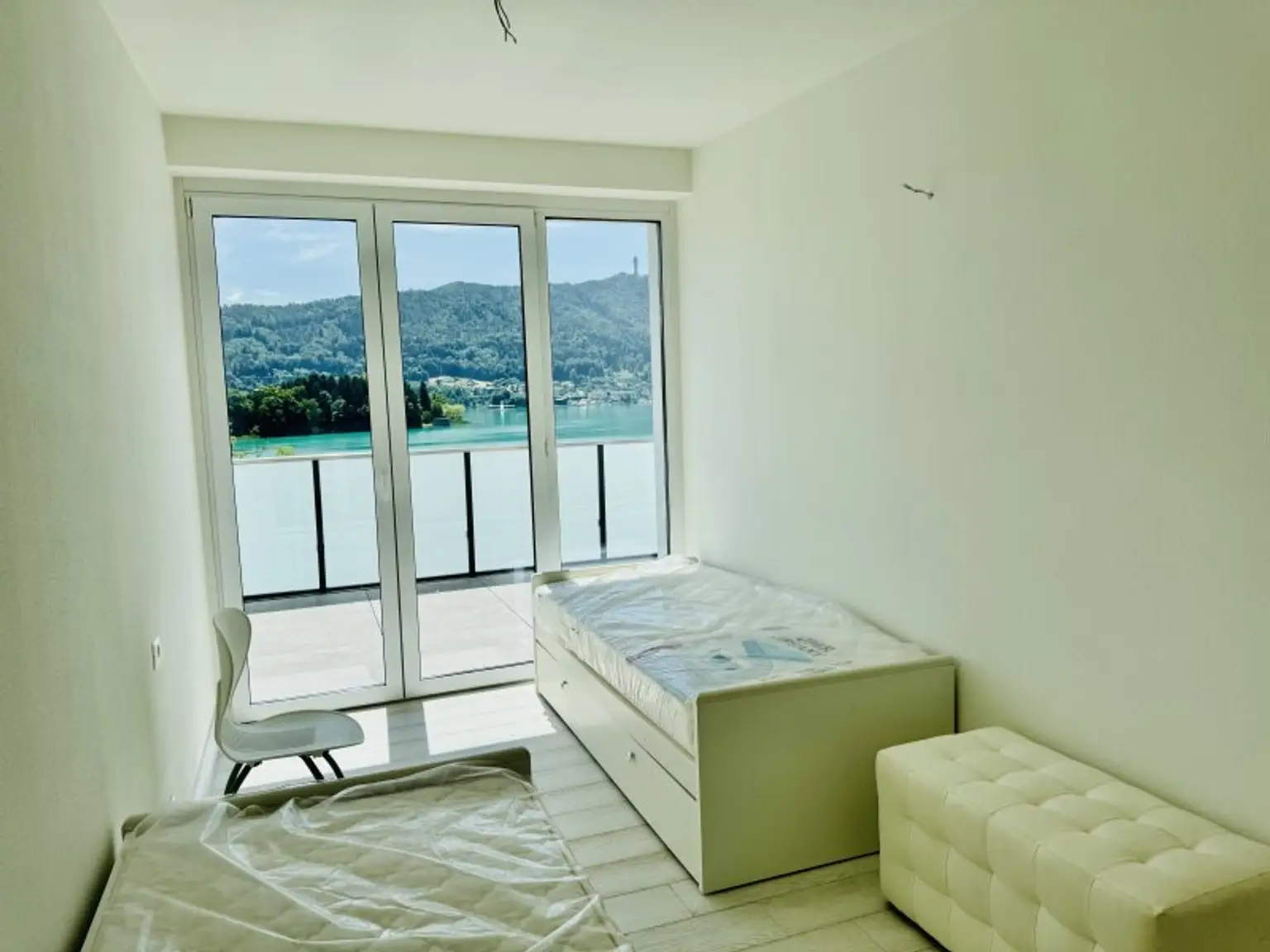 3-ZIMMER-WOHNUNG MIT PENTHOUSE-CHARAKTER IN PÖRTSCHACH AM WÖRTHERSEE – ERSTBEZUG