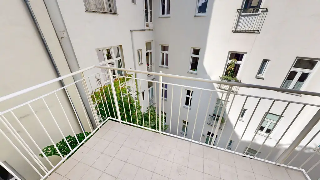 Vorsorgehit in bester Lage – 1-Zimmer-Wohnung mit Balkon im 8. Bezirk