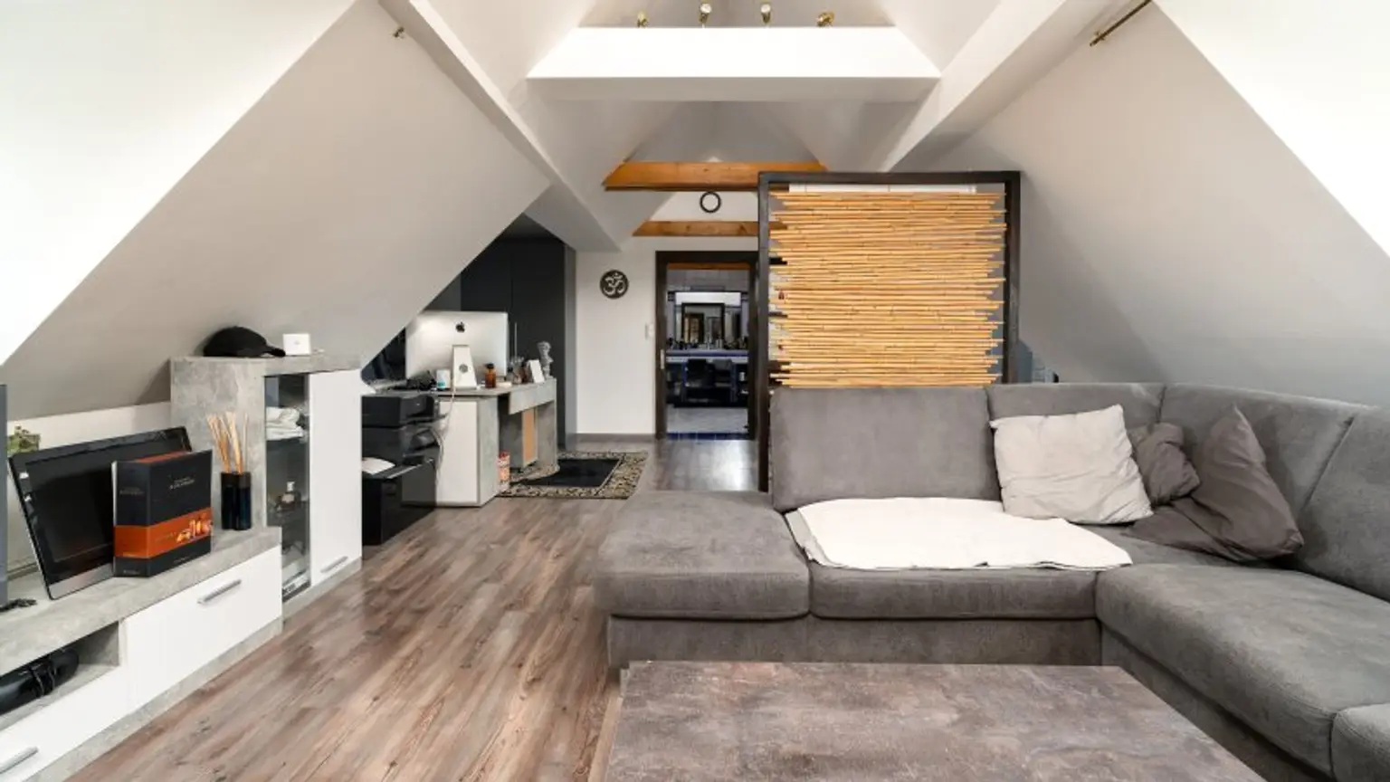 Paradies-Liebhaber aufgepasst! Detailreiches Ein oder Mehrfamilienhaus!