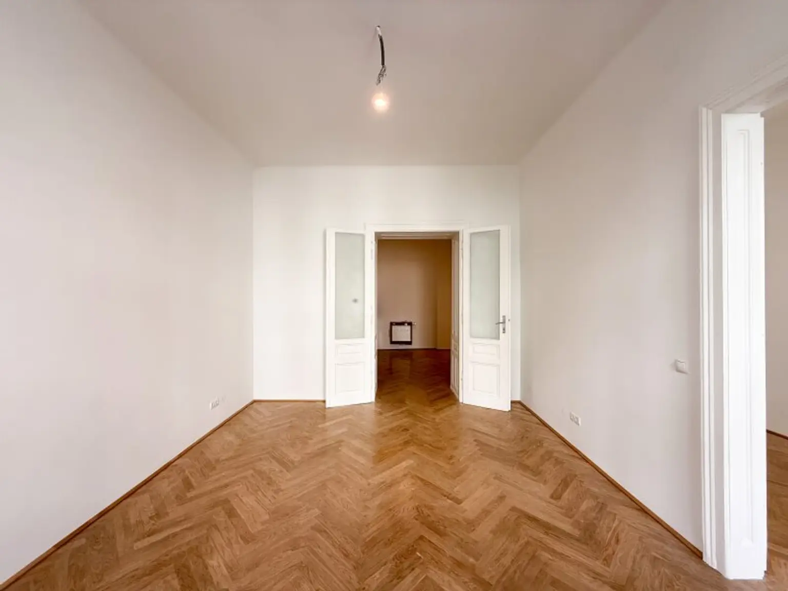 FRISCH SANIERT! 2,5 Zimmerwohnung in 1090 Wien mit Lift zu vermieten