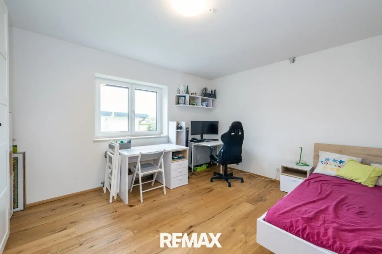 Helles Zimmer EG