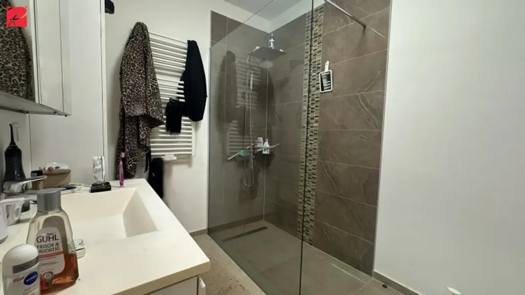 Moderne 3-Zimmerwohnung mit Ballkon und Stellplatz