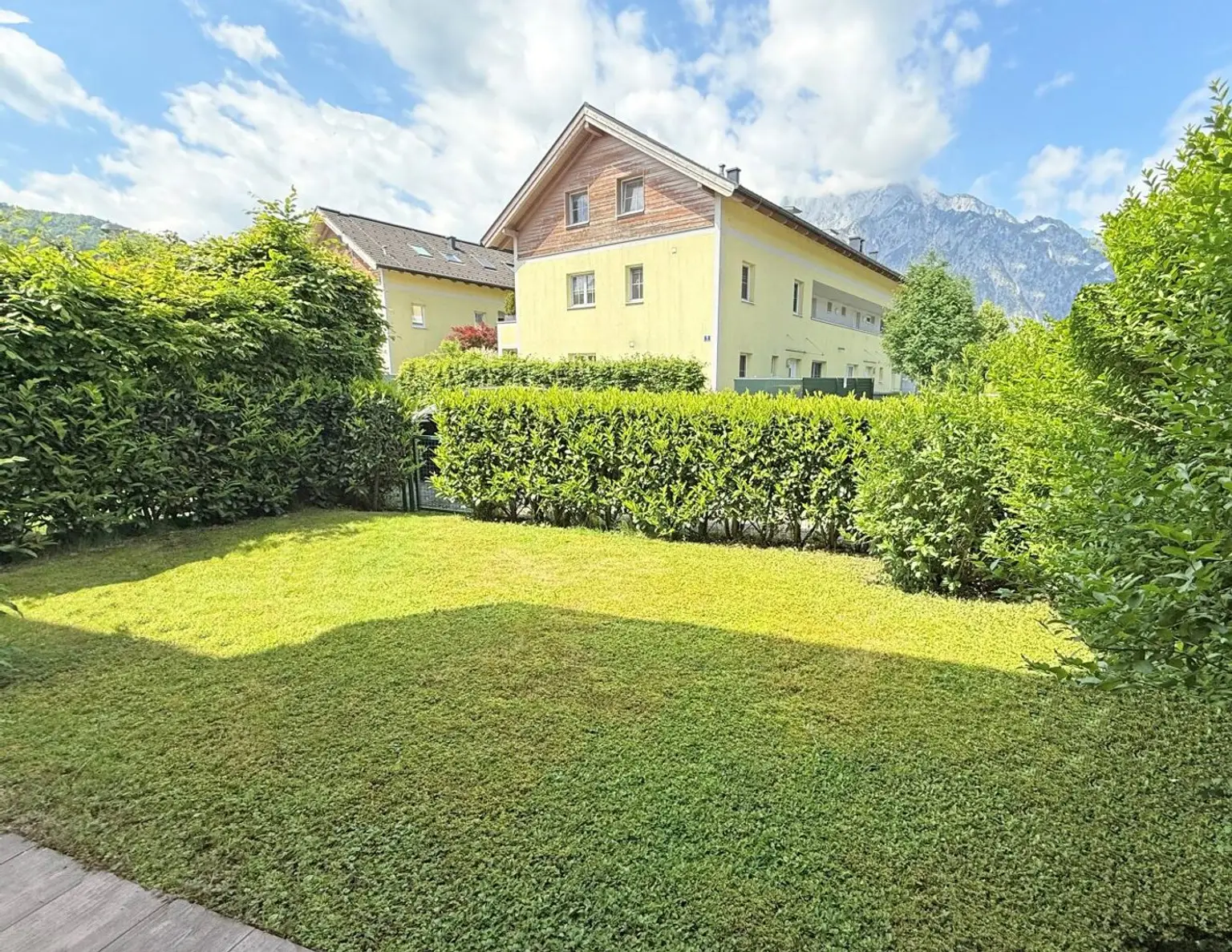 Rif - Moderne 3 Zimmer Gartenwohnung mit Tiefgarage