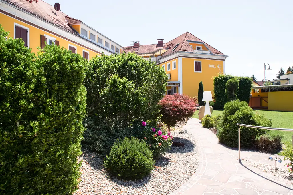Einmaliges Renditeobjekt in Bestlage – Traditionsreiches Hotelanwesen im perfekten Zustand