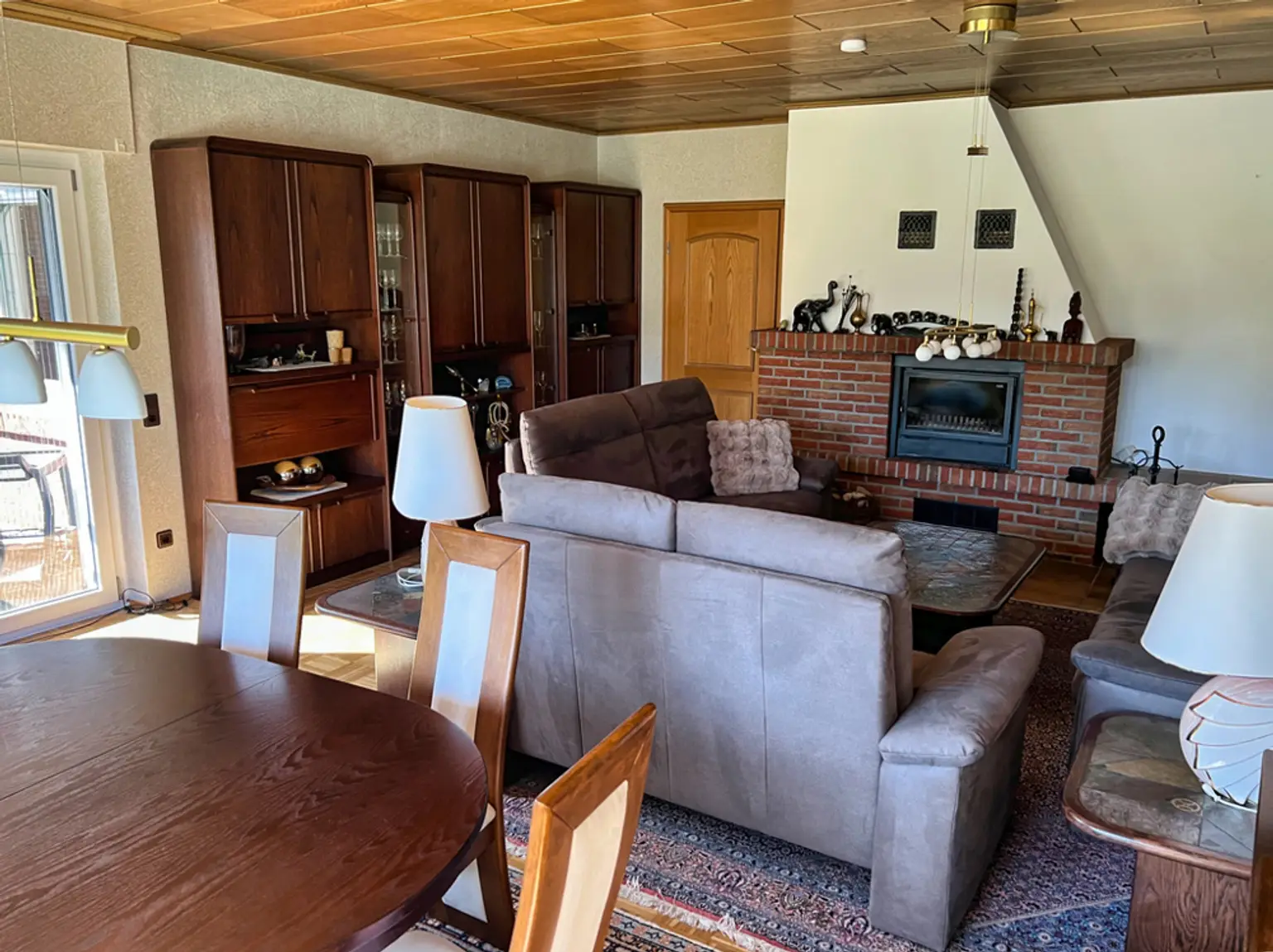 TOP-gepflegt & laufend renoviert! Bungalow mit schöner Gartenanlage!