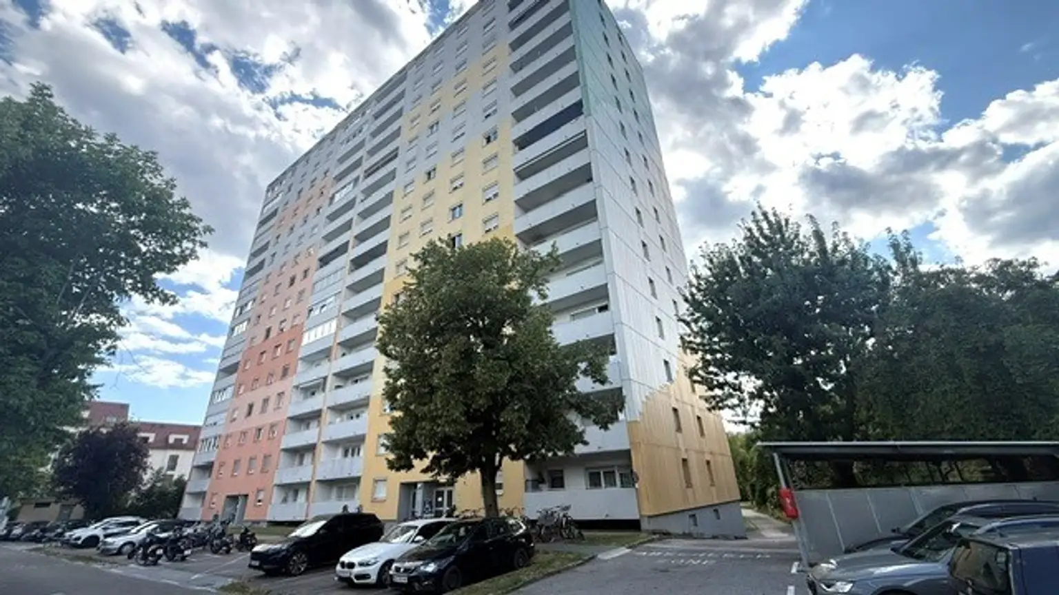 Zentrale und ruhige Stadwohnung mit 
Aussicht - Nähe Citypark