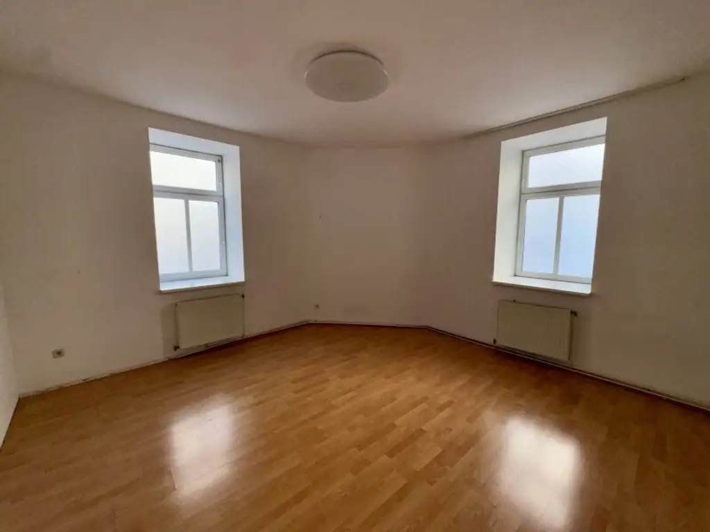 Renovierungsbedürftige Wohnung in Top-Lage des 12. Bezirks – Ideal für Individualisten!