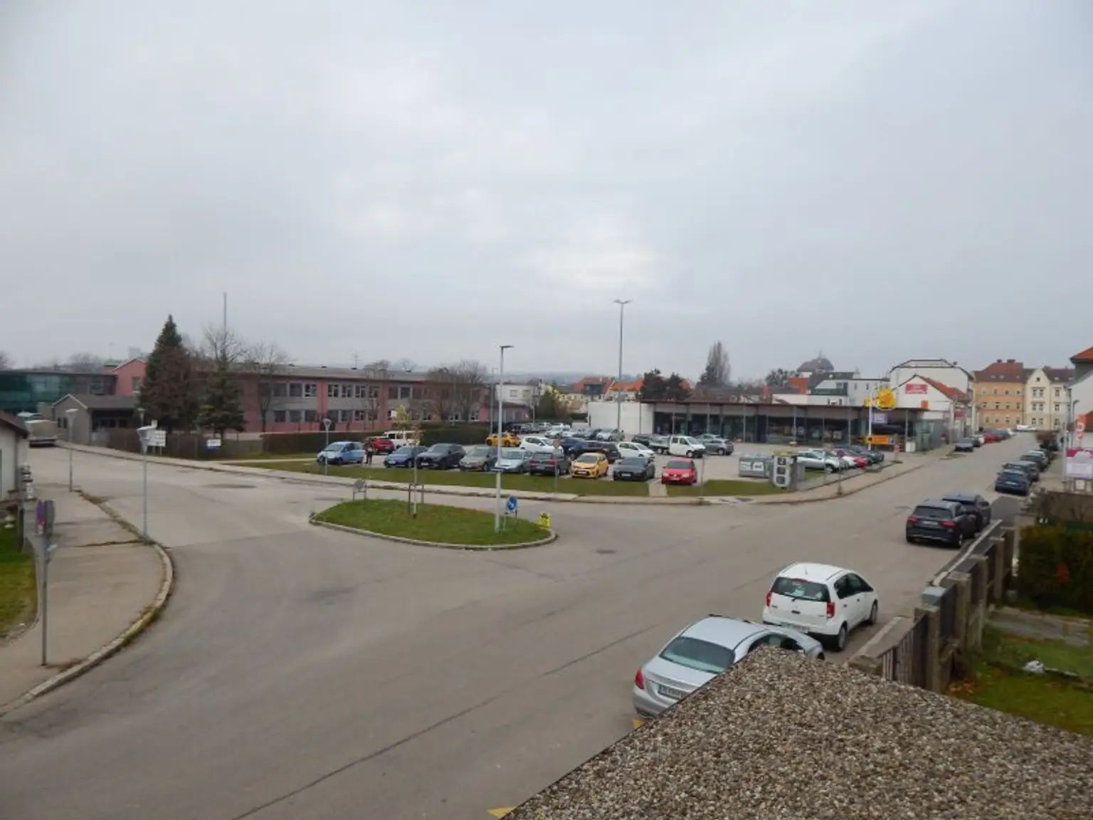"PROVISIONSFREI" Helle und ruhige Terrassenwohnung mit Tiefgaragenplatz