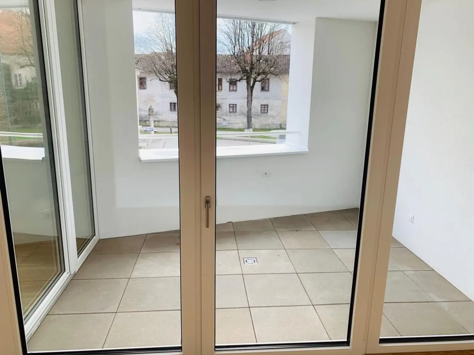 3-Zimmer-Wohnung mit Loggia – zentrale Lage