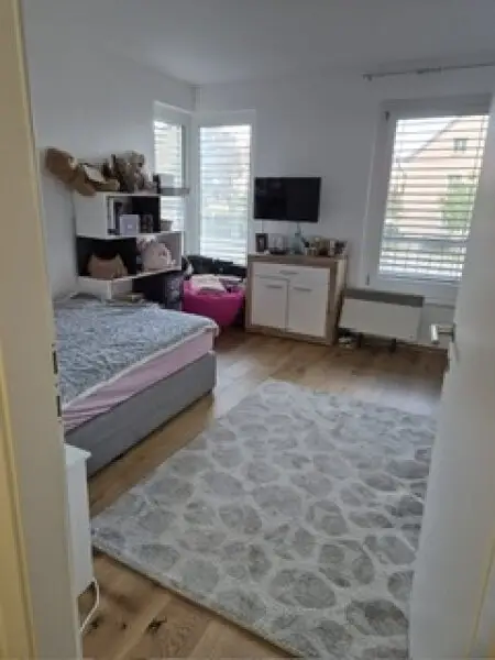 3 Zimmer Mietwohnung mit Loggia und Garage auf Wunsch