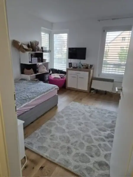 3 Zimmer Mietwohnung mit Loggia und Garage auf Wunsch