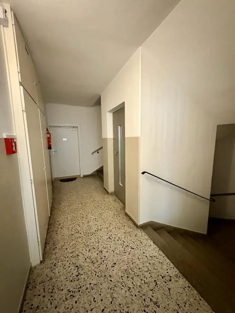 WG geeignet- großzügige 4 Zimmer-Mietwohnung mit verglaste Loggia in Geidorf.