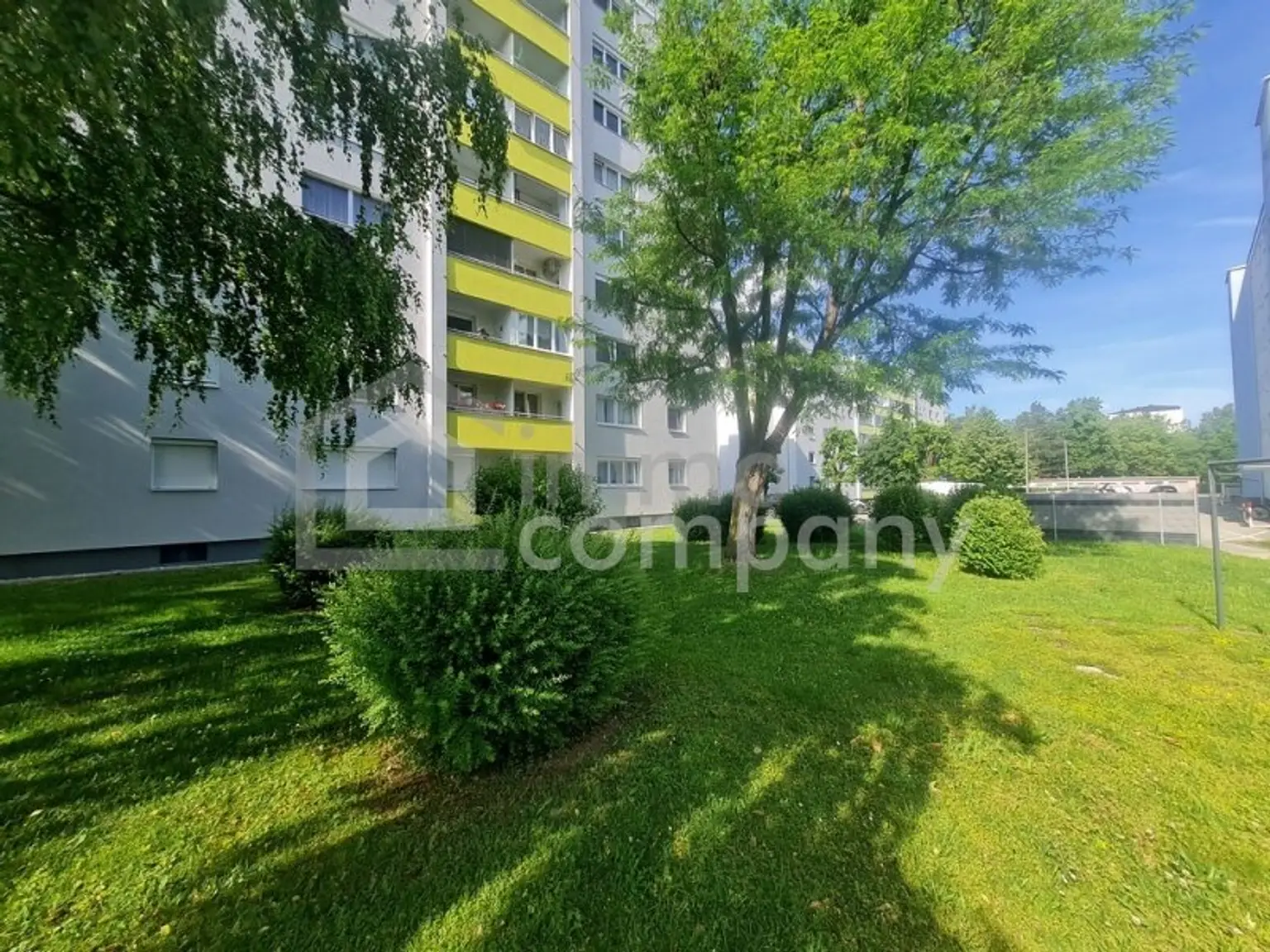 Wels/Gartenstadt : Tolle geräumige Eigentumswohnung 92m² - Loggia - Kfz Abstellplatz