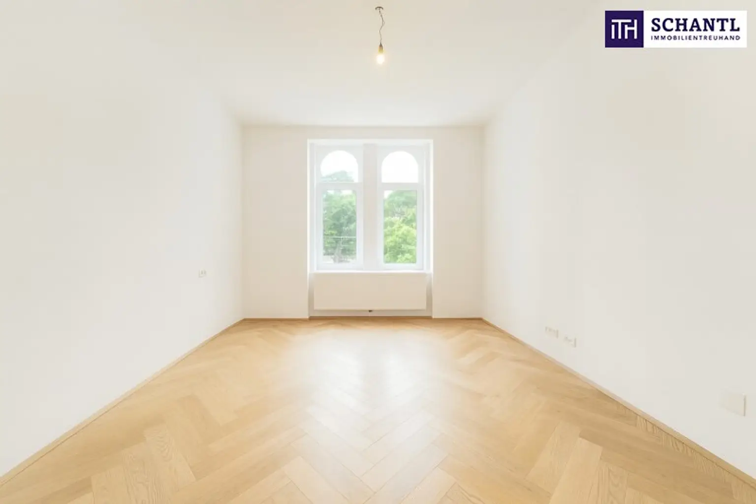 Elegante Altbauwohnung im Erstbezug nach Sanierung!! + Parkblick + großzügige Raumgestaltung
