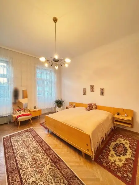 ++NEU++ Wohnungspaket! Seltene Gelegenheit: ZWEI nebeneinanderliegende Stilaltbauwohnungen nahe Park – unbefristet vermietet!  Prächtige Liegenschaft beim Ebner-Eschenbach-Park!