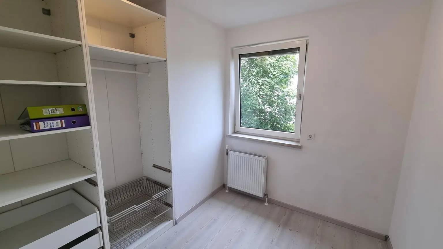 Charmantes Einfamilienhaus in ruhiger Grünlage – innen renoviert und bezugsbereit