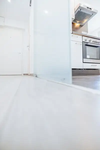 HIGHLIGHT I OBERSTE ETAGE MIT LIFT I MODERNISIERT I KOMFORT-DUSCHE I DESIGN-KÜCHE INKLUSIVE I ZENTRAL & BAHNHOFNAH I HAUSTIER-TAUGLICH I MODERNES WOHNGEFÜHL I OPTIMALE RAUMNUTZUNG I PROJEKT WOHNEN