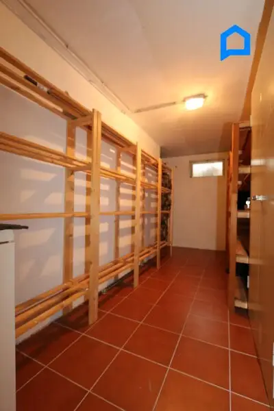 Sehr gepflegtes großzügiges Eckreihenhaus , Garten, Pergola, Terrasse, 4,5 Zimmer, plus Kellerräume, Garage