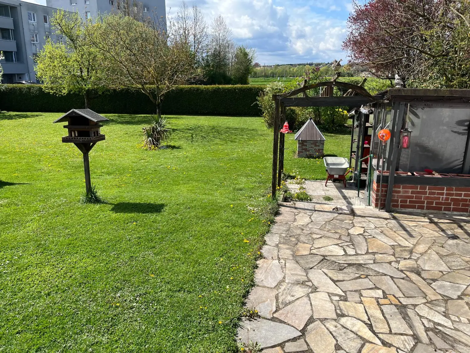 Blick aus dem Wintergarten im EG