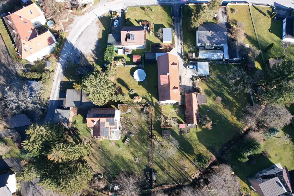 Großzügiges Einfamilienhaus mit viel Platz, hohem Potenzial und hoher Bebauungsdichte – Ideal für Familien oder Investoren