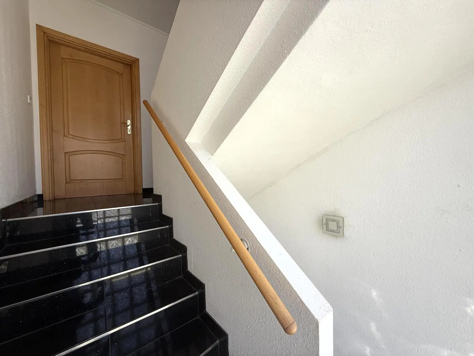 Haus/Villa mit lebenslangem Wohnrecht zu verkaufen // House/villa with lifetime right of residence for sale //