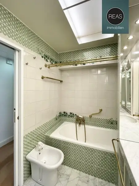 Döblinger Cottage ! Klimatisiertes Luxus - Dachgeschoss - Apartment mit 2 Terrassen! Garage verfügbar!