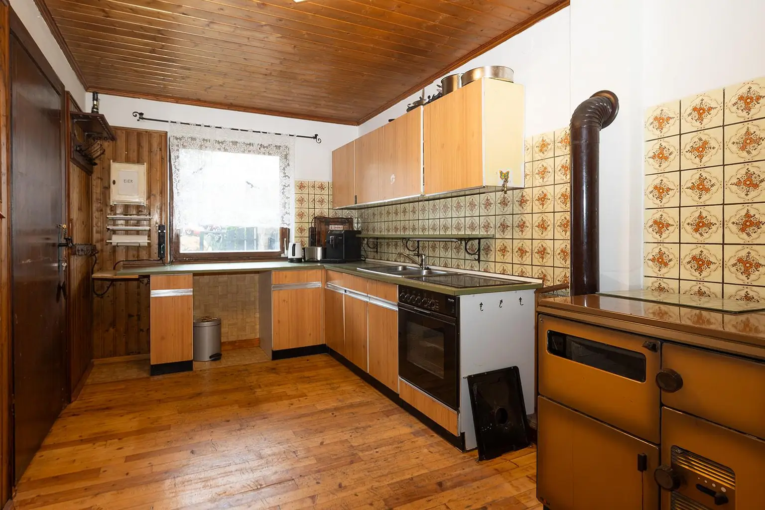 Einfamilienhaus mit Potenzial & großem Garten in Goldegg