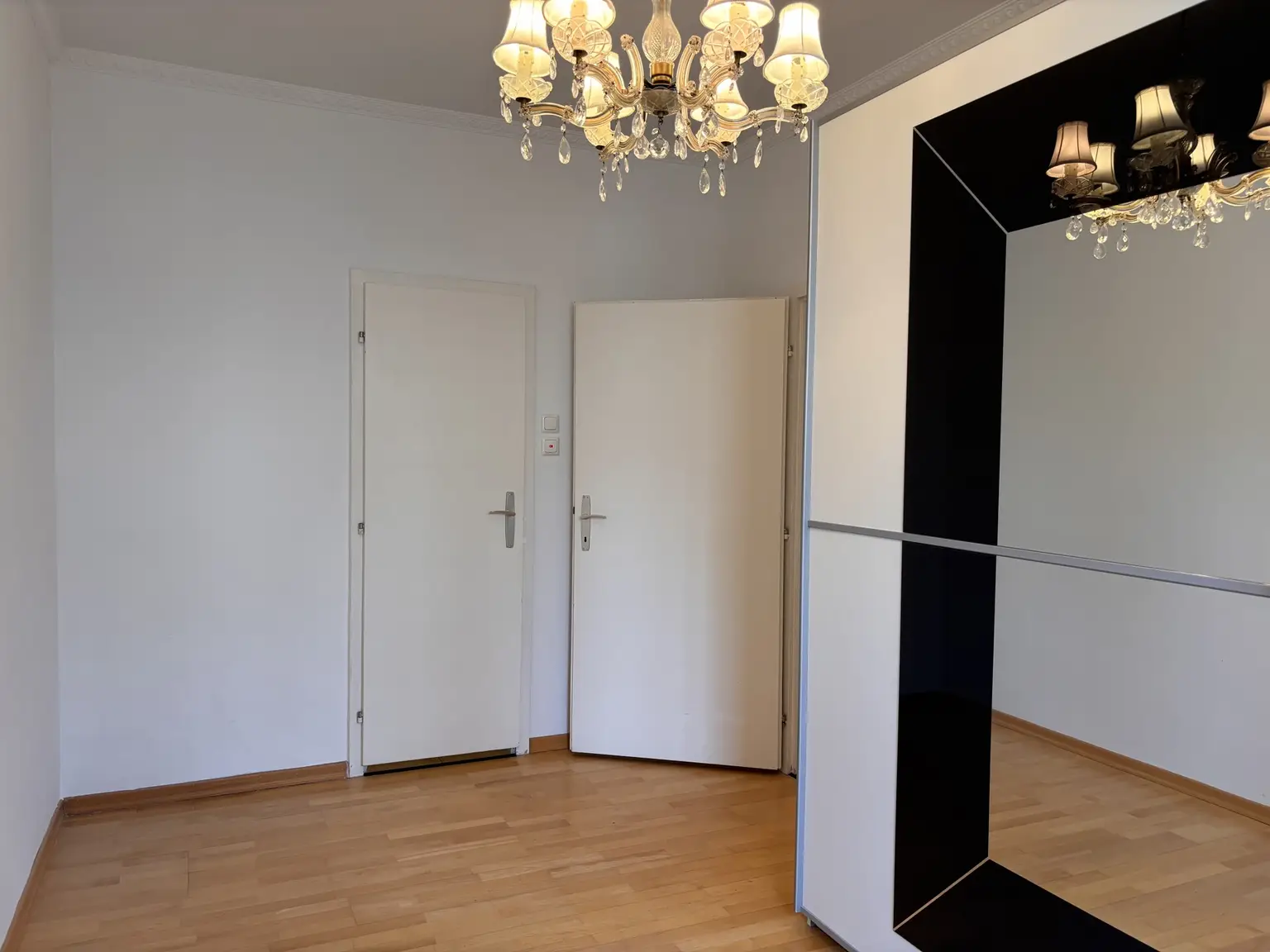 3 ZIMMER + Parkplatz  im ZENTRUM!!!