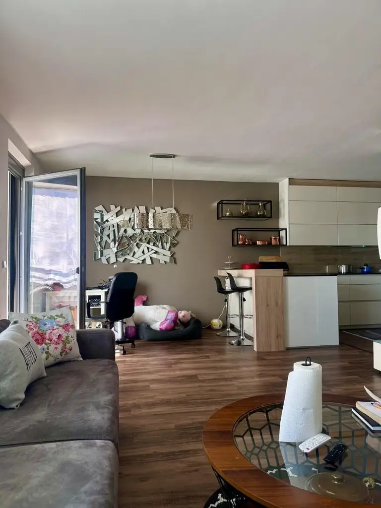 Großzügige Wohnung mit Loggia, moderner Küche und vielen anderen Highlights!