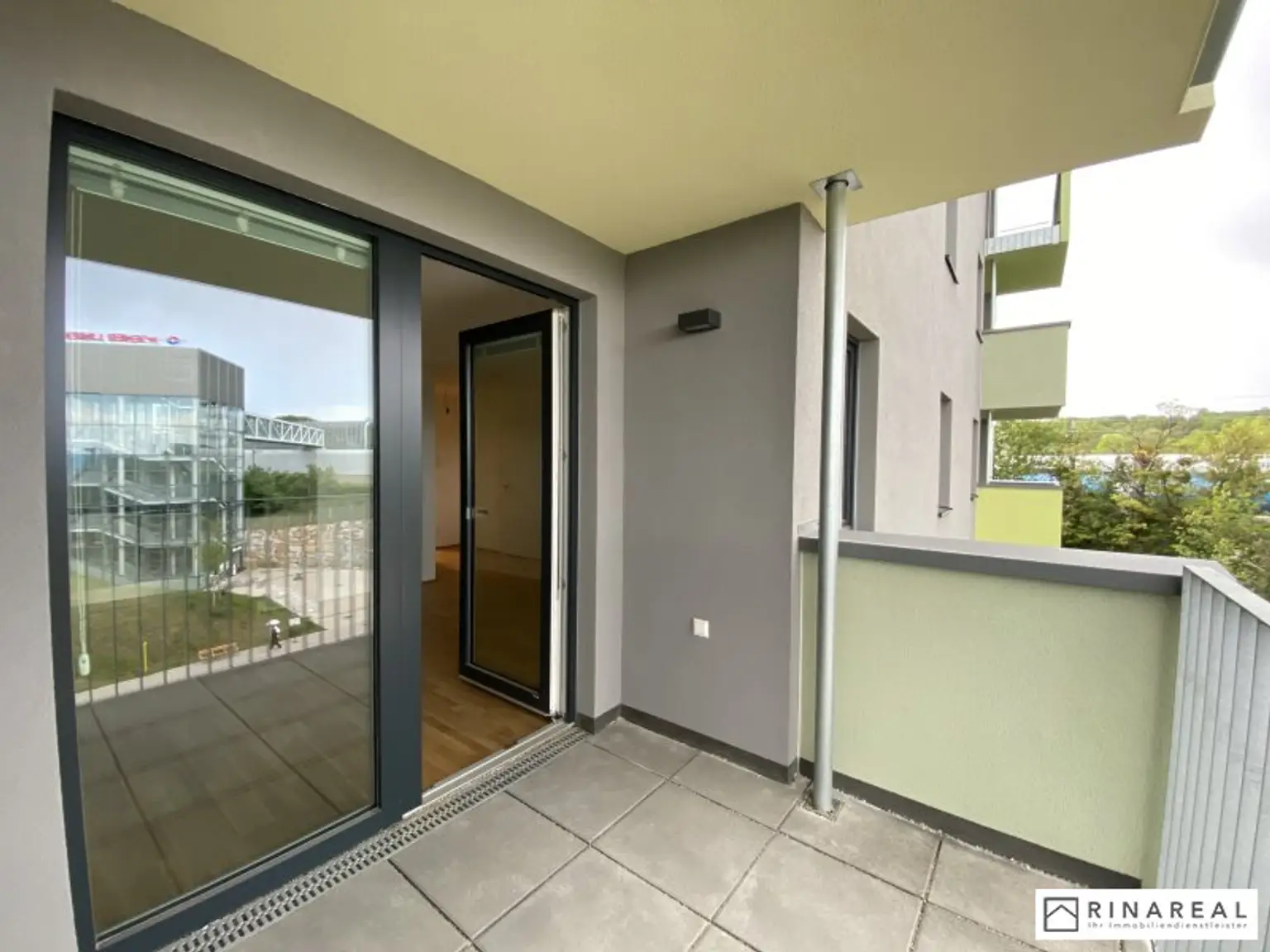 Gut geschnittene 2 Zimmer | Loggia | U-Bahn Nähe | Susi-Nicoletti-Weg | ab 1. September 2025