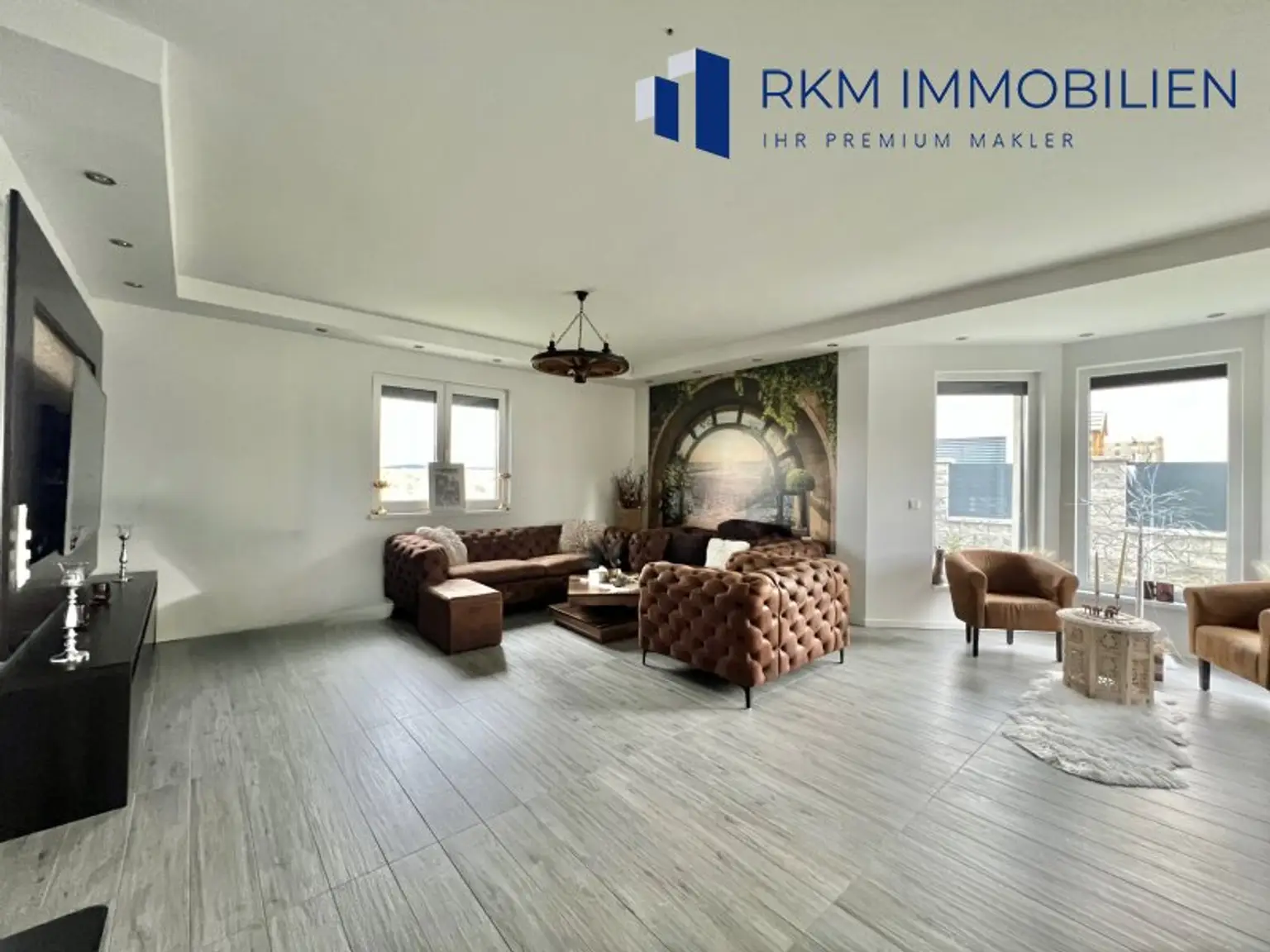 Luxuriöses Einfamilienhaus in Gerasdorf: 6 Zimmer, 207m², Terrasse & Balkone!