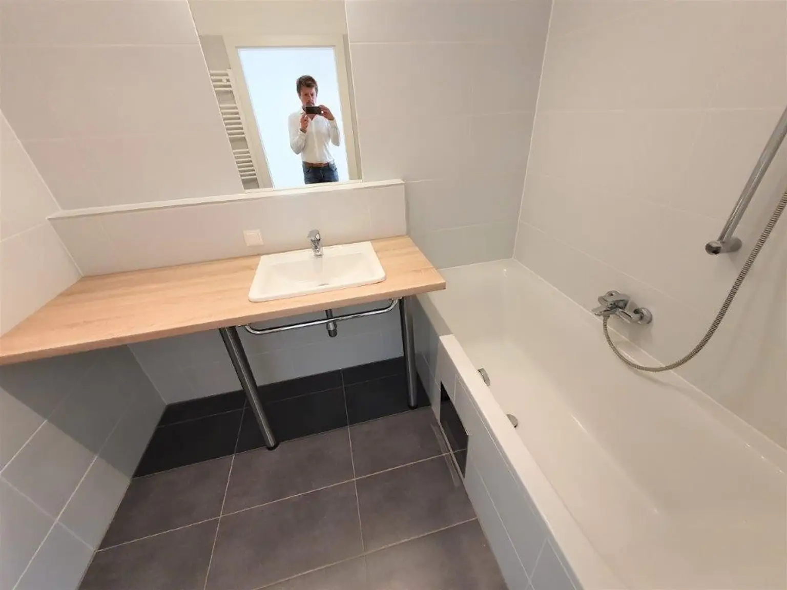 Helle Neubauwohnung, großzügige Aufteilung // Nähe U6!!