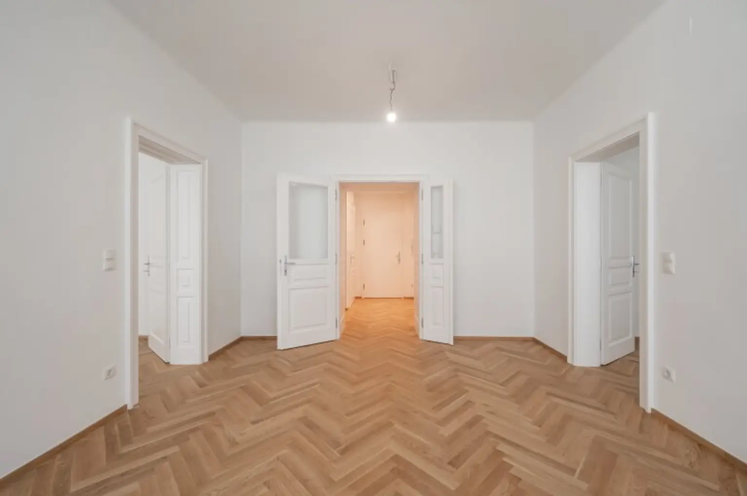 ++NEU++ Fantastische 3-Zimmer Altbauwohnung mit Balkon