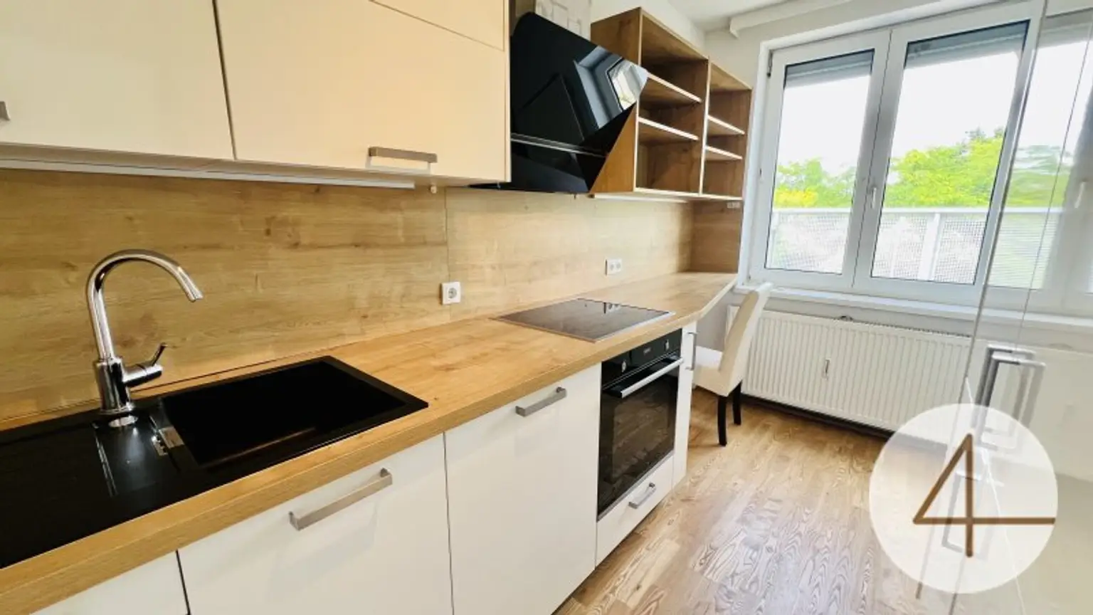 8 Minuten zur U2 - Dachgeschosswohnung - sonnige Terrasse - absolute Ruhelage - Lobau ums Eck