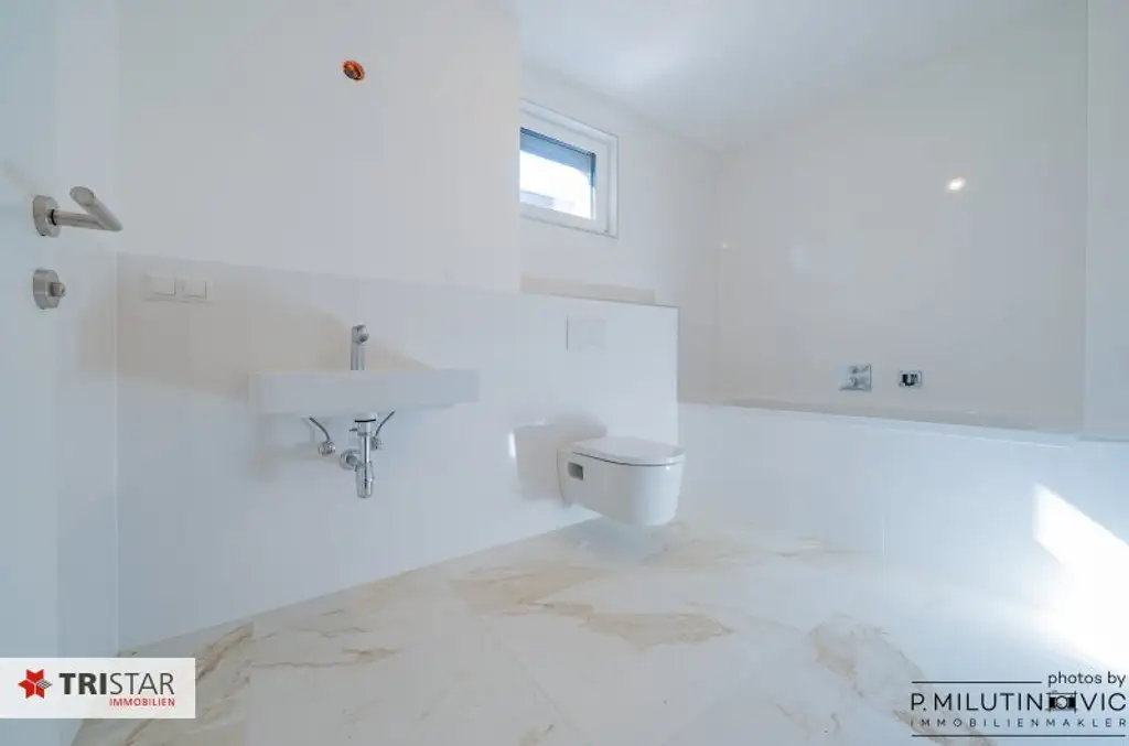 Neu in 2331 Vösendorf++ Erstbezug++Schlüsselfertig++Moderne Doppelhaushälfte für Jungfamilien mit großzügiger Außenfläche 2 Gärten + 2 Terrassen + 4 Balkone++ Gesamtnutzfläche: ca. 240 m²