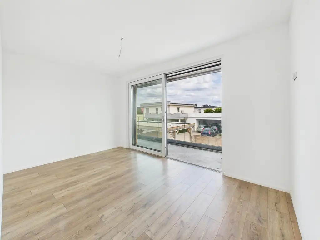 WELS-WEST: Ihr neues Smart Home mit Salzwasserpool, Carport & exklusiver Ausstattung