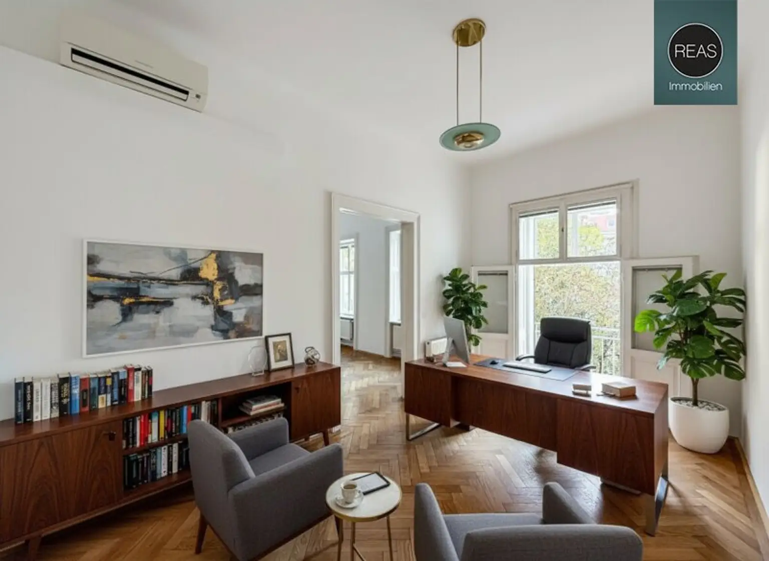 Klimatisiertes Büro bei neuer U5 Station! Repräsentatives Haus in bester Innenstadtlage bei der Votivkirche!