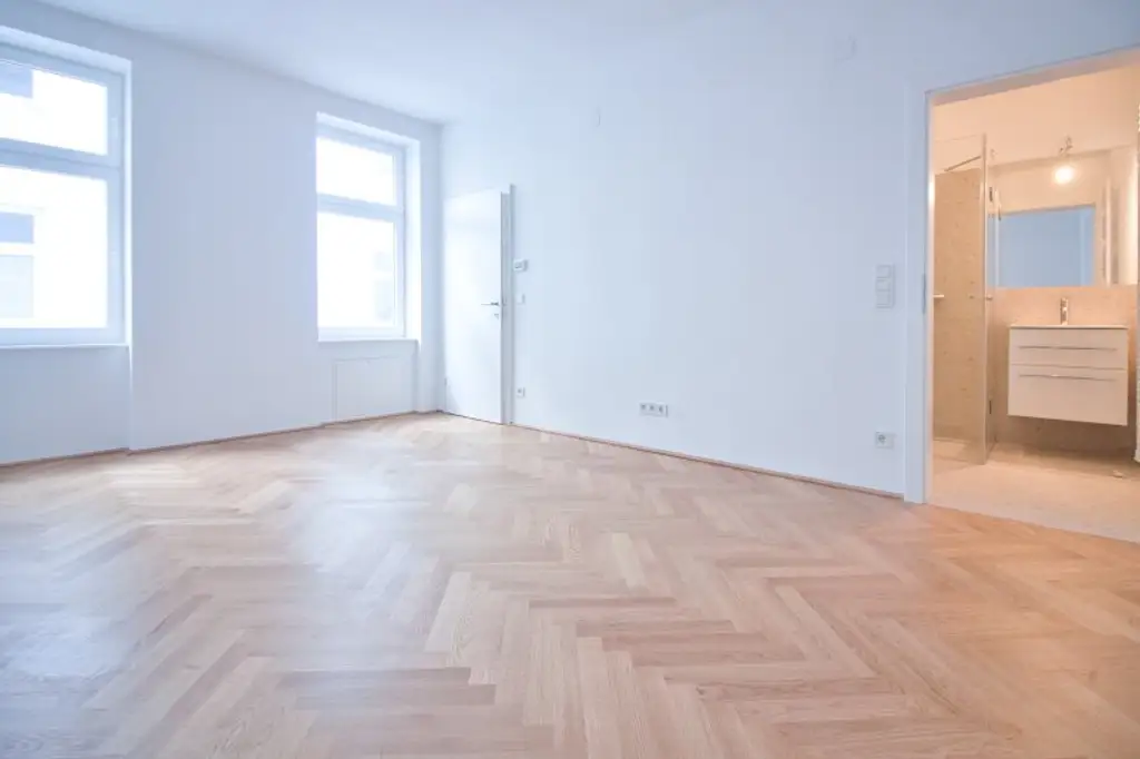 ERSTBEZUG nach Generalsanierung | separierte Küche | tolle Ausstattung | ruhige Innenhoflage