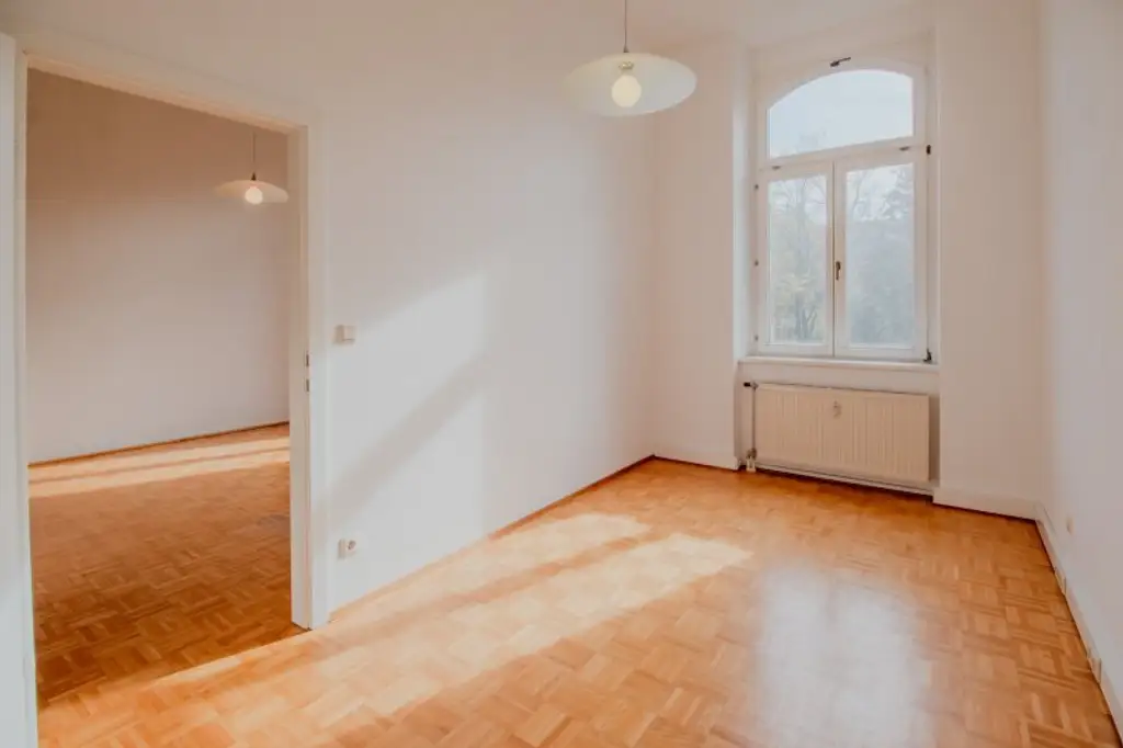 Helle 2-Zimmer-Altbauwohnung im 19. Bezirk – Nähe Hohe Warte / Silbergasse