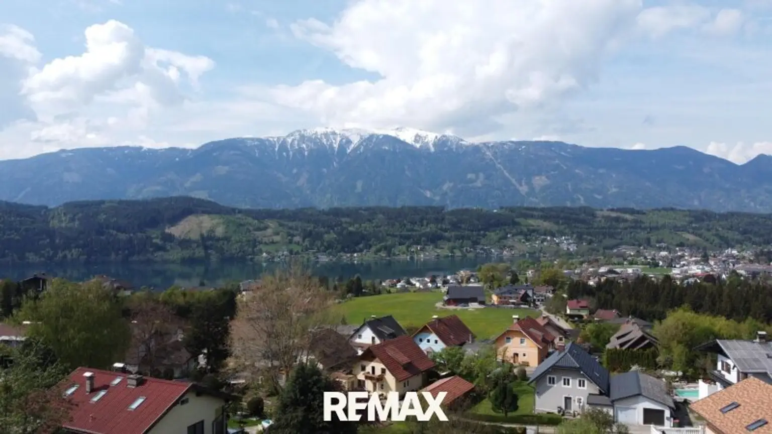 Panoramablick über Seeboden