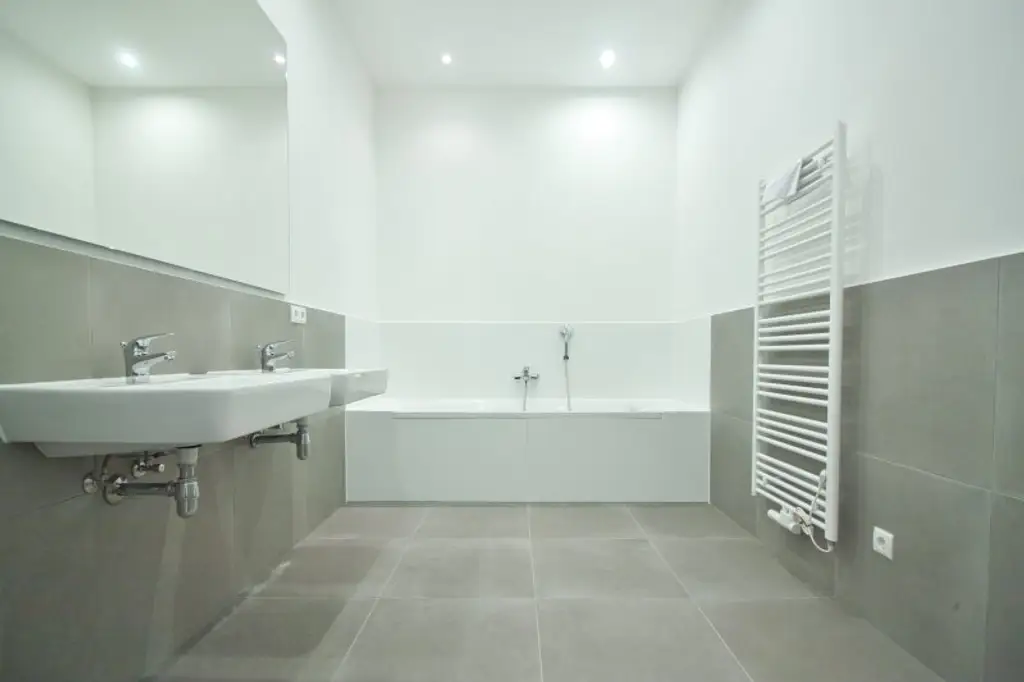 Helle 2-Zimmer-Wohnung | separierte Küche | großzügiges Bad