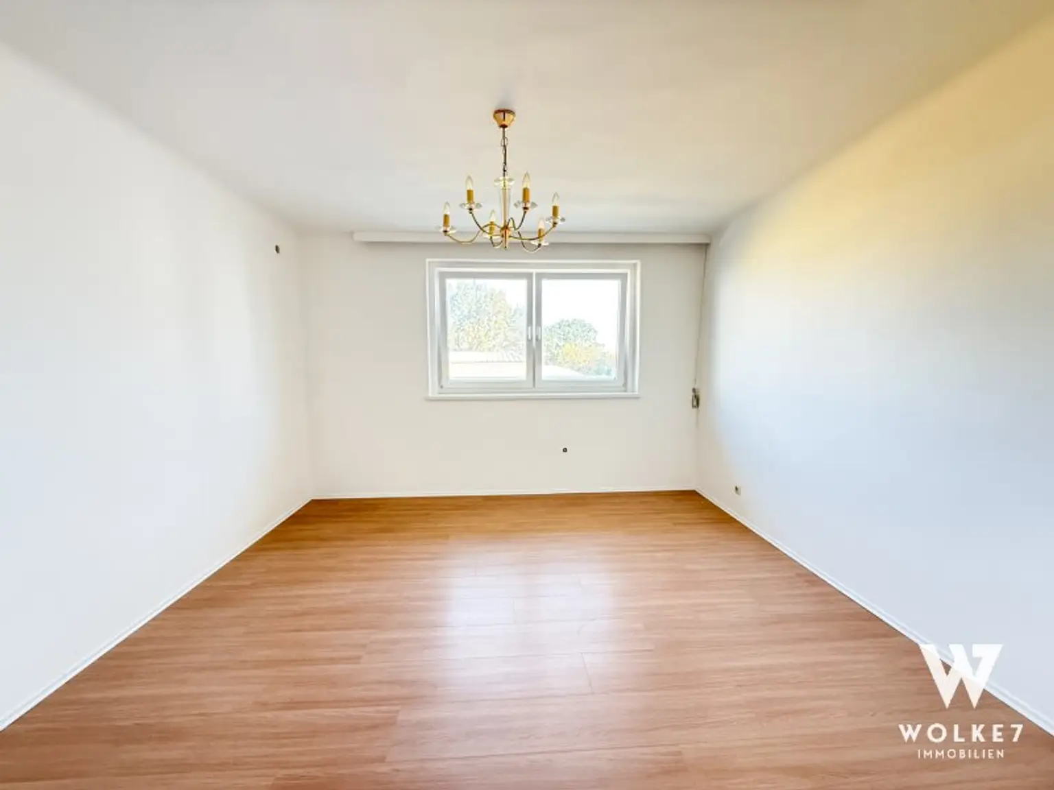 Helle 3-Zimmer-Wohnung mit Loggia nahe Kagraner Platz (U1)