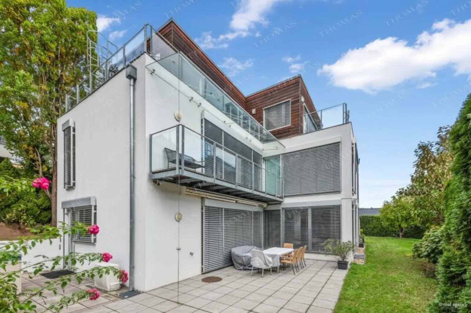 Exklusive Döblinger Villa mit Blick über Wien & die Neustifter Weinberge!